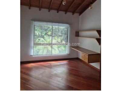 Casa de 3 alcobas en venta en Transversal Intermedia, Envigado, 320 m² · foto 10 de 20