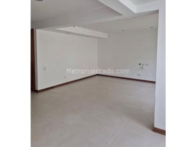 Casa de 3 alcobas en venta en Transversal Intermedia, Envigado, 320 m² · foto 11 de 20