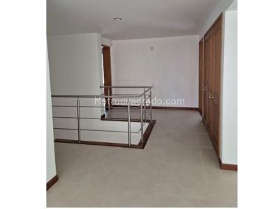 Casa de 3 alcobas en venta en Transversal Intermedia, Envigado, 320 m² · foto 14 de 20