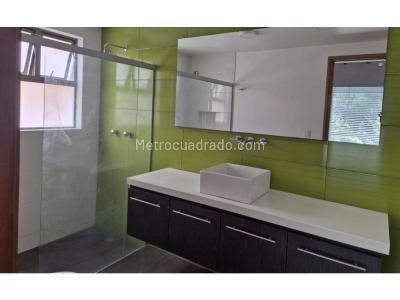 Casa de 3 alcobas en venta en Transversal Intermedia, Envigado, 320 m² · foto 20 de 20