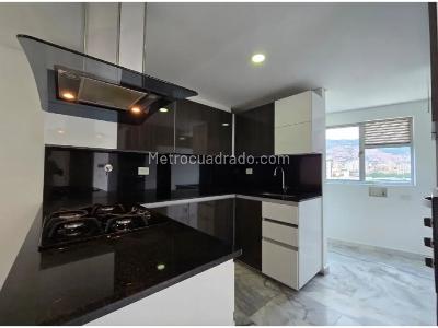 Apartamento de 3 alcobas en venta en Conquistadores, Medellín, 107 m² · foto 3 de 18