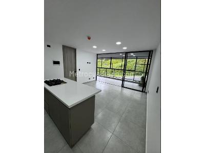 Apartamento de 1 alcoba en venta en Envigado, Envigado, 65 m² · foto 2 de 19