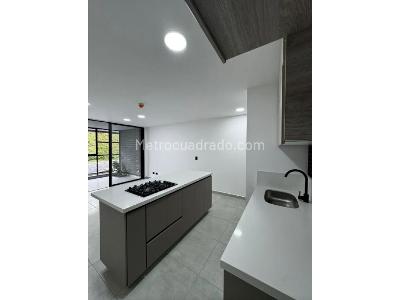 Apartamento de 1 alcoba en venta en Envigado, Envigado, 65 m² · foto 7 de 19