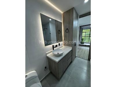 Apartamento de 1 alcoba en venta en Envigado, Envigado, 65 m² · foto 10 de 19