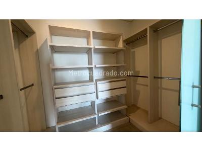 Apartamento en venta en El Poblado, Medellín · foto 4 de 9