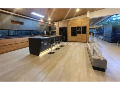 Casa de 4 alcobas en venta en Colombia / Antioquia / Rionegro, Rionegro, 540 m² · foto 3 de 20