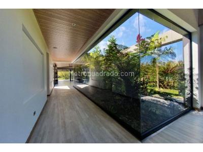 Casa de 4 alcobas en venta en Colombia / Antioquia / Rionegro, Rionegro, 540 m² · foto 9 de 20