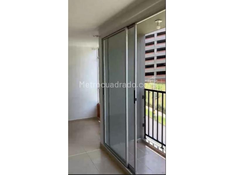 Apartment in Bello - Más