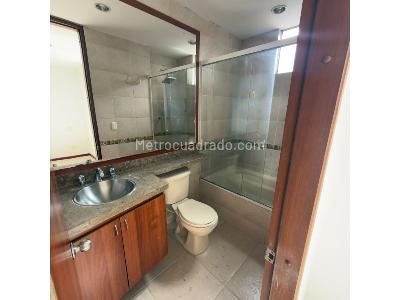 Apartamento de 3 alcobas en venta en El Poblado, Medellín, 96 m² · foto 6 de 15