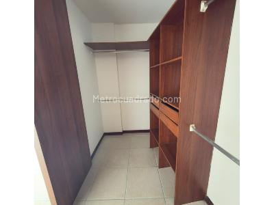 Apartamento de 3 alcobas en venta en El Poblado, Medellín, 96 m² · foto 13 de 15