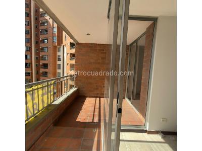Apartamento de 3 alcobas en venta en El Poblado, Medellín, 96 m² · foto 14 de 15