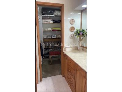 Apartamento de 4 alcobas en venta en El Poblado, Medellín, 177 m² · foto 5 de 20