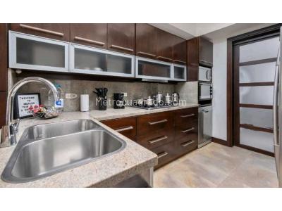 Apartamento en venta en El Poblado, Medellín · foto 9 de 20