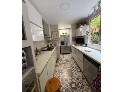 Casa de 3 alcobas en venta en Benedictinos, Envigado, 217 m² · foto 7 de 20