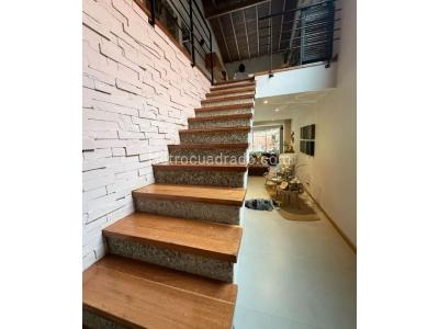 Casa de 3 alcobas en venta en Benedictinos, Envigado, 217 m² · foto 13 de 20