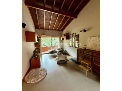 Casa de 3 alcobas en venta en Benedictinos, Envigado, 217 m² · foto 14 de 20