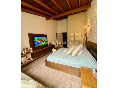 Casa de 3 alcobas en venta en Benedictinos, Envigado, 217 m² · foto 16 de 20