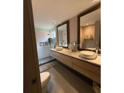 Casa de 3 alcobas en venta en Benedictinos, Envigado, 217 m² · foto 18 de 20
