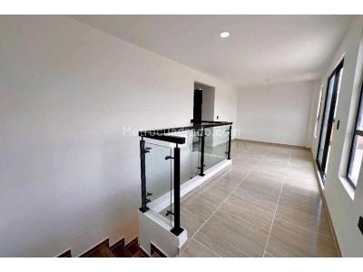 Apartamento de 4 alcobas en venta en Belen Rosales, Medellín, 200 m² · foto 8 de 19