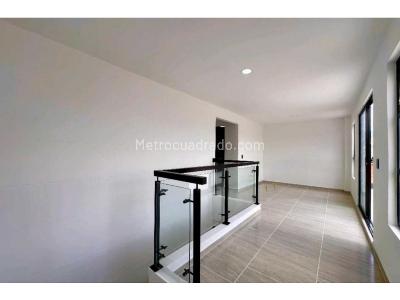 Apartamento de 4 alcobas en venta en Belen Rosales, Medellín, 200 m² · foto 11 de 19