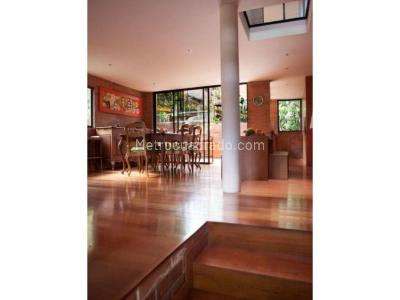 Casa de 3 alcobas en venta en Las Brujas, Envigado, 201 m² · foto 3 de 20