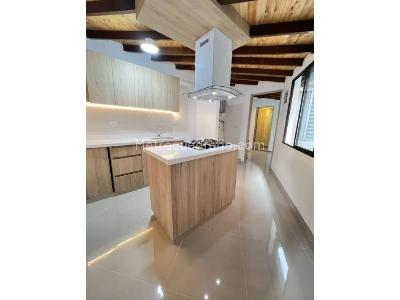 Apartamento de 3 alcobas en venta en El Danubio, Medellín, 77 m² · foto 2 de 20