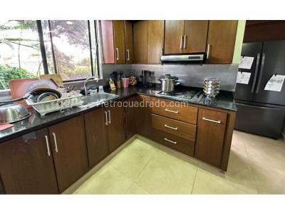 Casa de 5 alcobas en venta en Colombia / Antioquia / Envigado, Envigado, 236 m² · foto 1 de 20