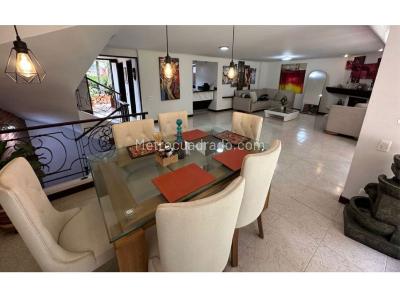 Casa de 5 alcobas en venta en Colombia / Antioquia / Envigado, Envigado, 236 m² · foto 2 de 20
