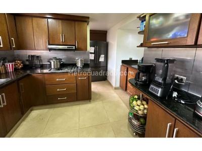 Casa de 5 alcobas en venta en Colombia / Antioquia / Envigado, Envigado, 236 m² · foto 3 de 20
