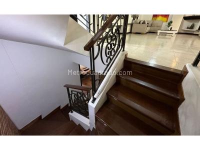 Casa de 5 alcobas en venta en Colombia / Antioquia / Envigado, Envigado, 236 m² · foto 5 de 20