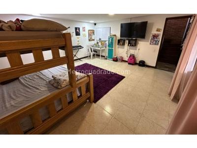 Casa de 5 alcobas en venta en Colombia / Antioquia / Envigado, Envigado, 236 m² · foto 6 de 20