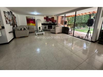 Casa de 5 alcobas en venta en Colombia / Antioquia / Envigado, Envigado, 236 m² · foto 9 de 20