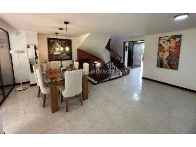 Casa de 5 alcobas en venta en Colombia / Antioquia / Envigado, Envigado, 236 m² · foto 12 de 20