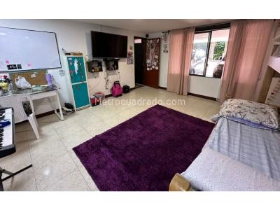 Casa de 5 alcobas en venta en Colombia / Antioquia / Envigado, Envigado, 236 m² · foto 13 de 20