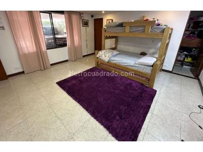 Casa de 5 alcobas en venta en Colombia / Antioquia / Envigado, Envigado, 236 m² · foto 15 de 20