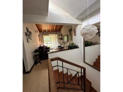 Casa de 3 alcobas en venta en Intermedia, Envigado, 260 m² · foto 4 de 10