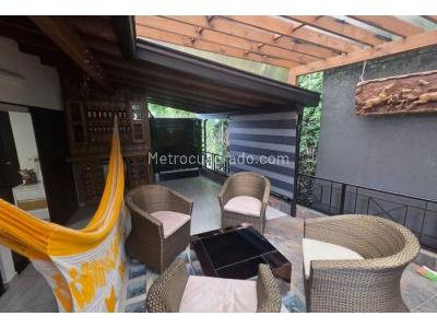 Casa de 3 alcobas en venta en Intermedia, Envigado, 270 m² · foto 13 de 20