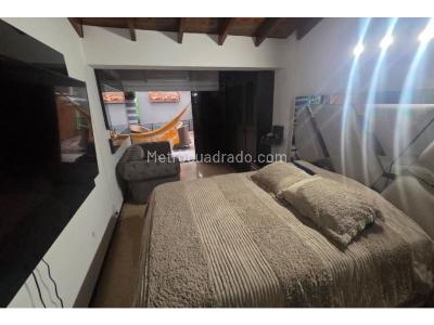 Casa de 3 alcobas en venta en Intermedia, Envigado, 270 m² · foto 18 de 20