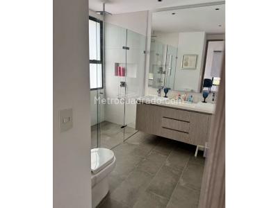 Apartamento de 3 alcobas en venta en El Poblado, Medellín, 277 m² · foto 17 de 20