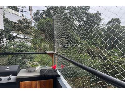 Apartamento de 2 alcobas en venta en Los Balsos, Medellín, 84 m² · foto 2 de 18