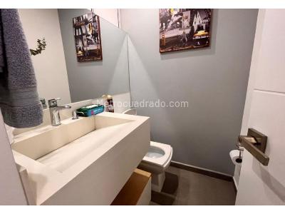 Apartamento de 2 alcobas en venta en El Poblado, Medellín, 130 m² · foto 17 de 20