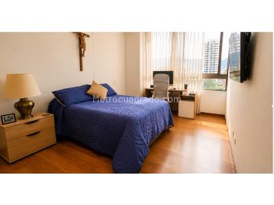 Apartamento de 3 alcobas en venta en Colombia / Antioquia / El Poblado, Medellín, 192 m² · foto 9 de 12