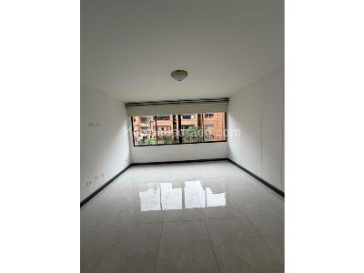 Apartamento de 3 alcobas en venta en Laureles, Medellín, 143 m² · foto 7 de 16