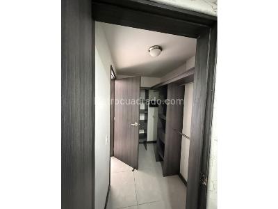 Apartamento de 3 alcobas en venta en Laureles, Medellín, 143 m² · foto 10 de 16