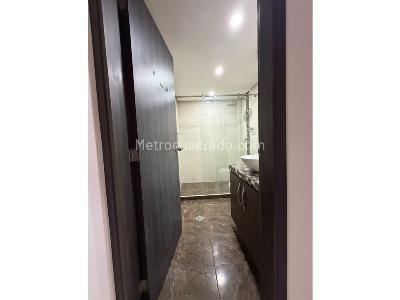 Apartamento de 3 alcobas en venta en Laureles, Medellín, 143 m² · foto 12 de 16