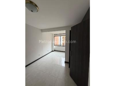 Apartamento de 3 alcobas en venta en Laureles, Medellín, 143 m² · foto 15 de 16