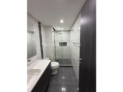 Apartamento de 3 alcobas en venta en Laureles, Medellín, 143 m² · foto 16 de 16