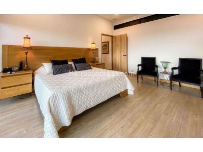 Casa de 3 alcobas en venta en El Poblado, Medellín, 375 m² · foto 10 de 20