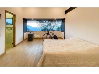 Casa de 3 alcobas en venta en El Poblado, Medellín, 375 m² · foto 17 de 20