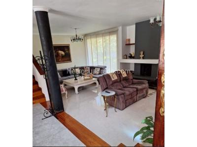 Casa de 3 alcobas en venta en El Poblado, Medellín, 355 m² · foto 2 de 20